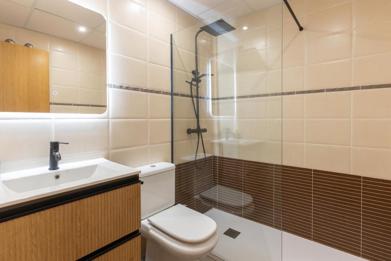 Apartamento Puerta De Cordoba- Exterior Con Balcones Esterno foto