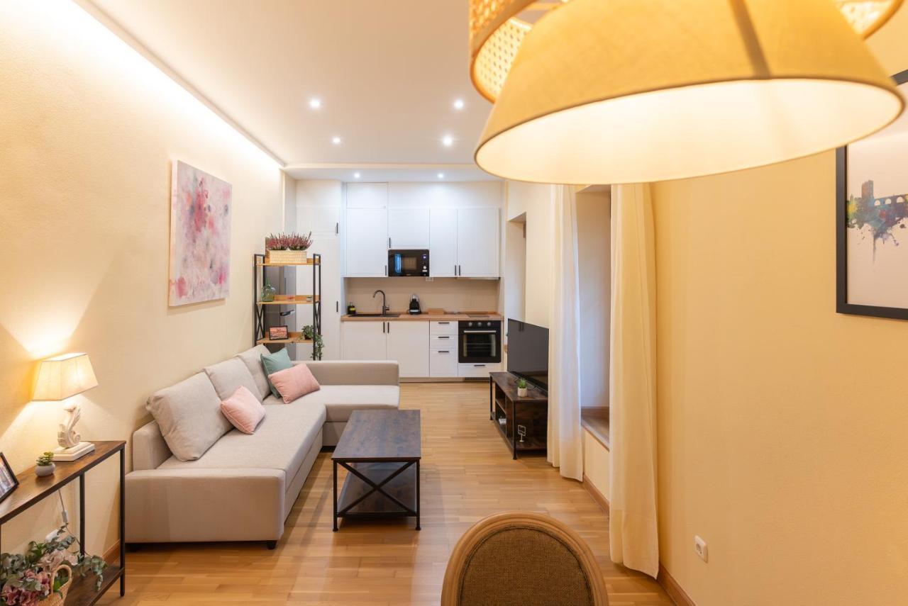 Apartamento Puerta De Cordoba- Exterior Con Balcones Esterno foto