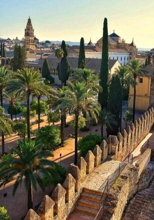 Apartamento Puerta De Cordoba- Exterior Con Balcones Esterno foto