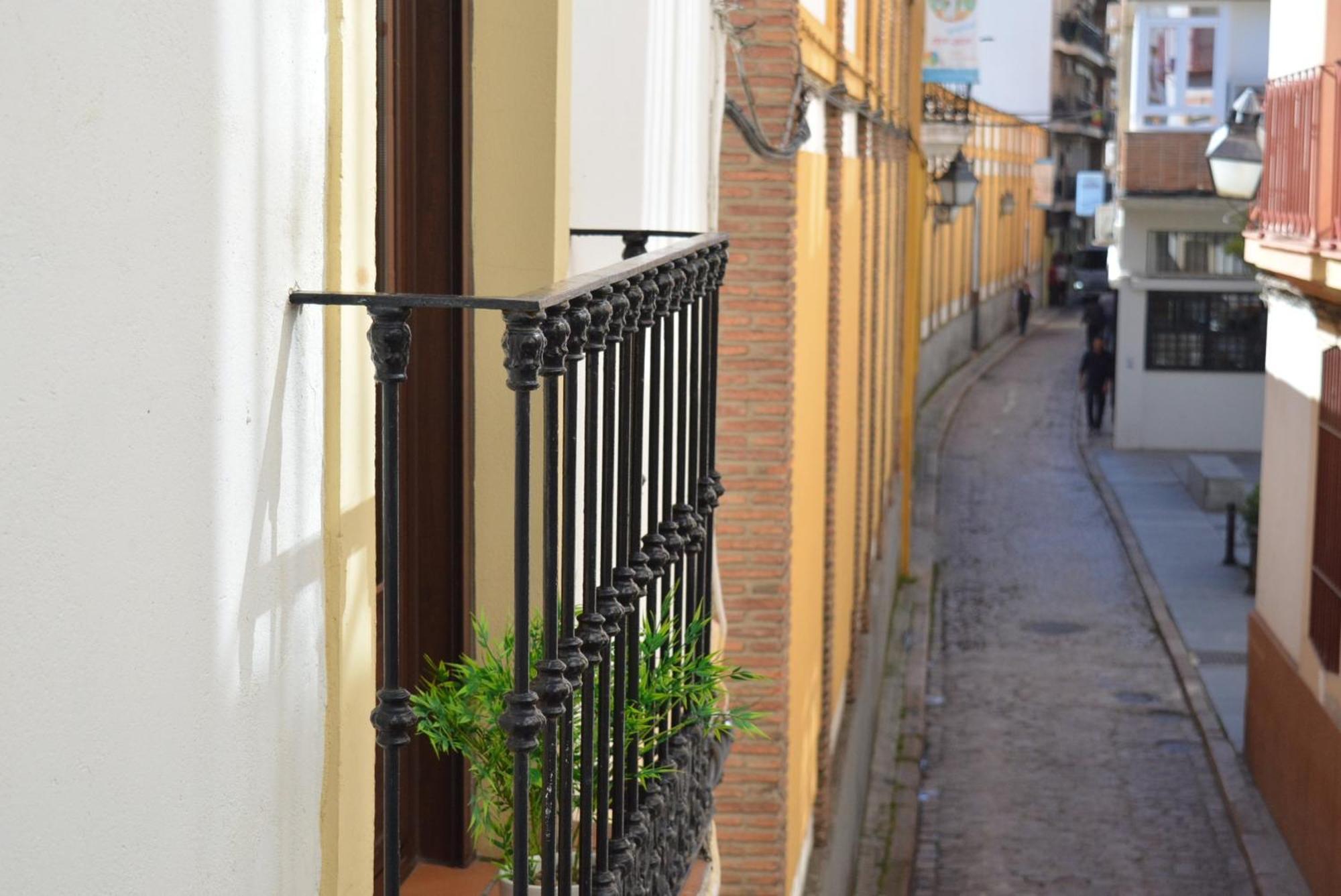 Apartamento Puerta De Cordoba- Exterior Con Balcones Esterno foto
